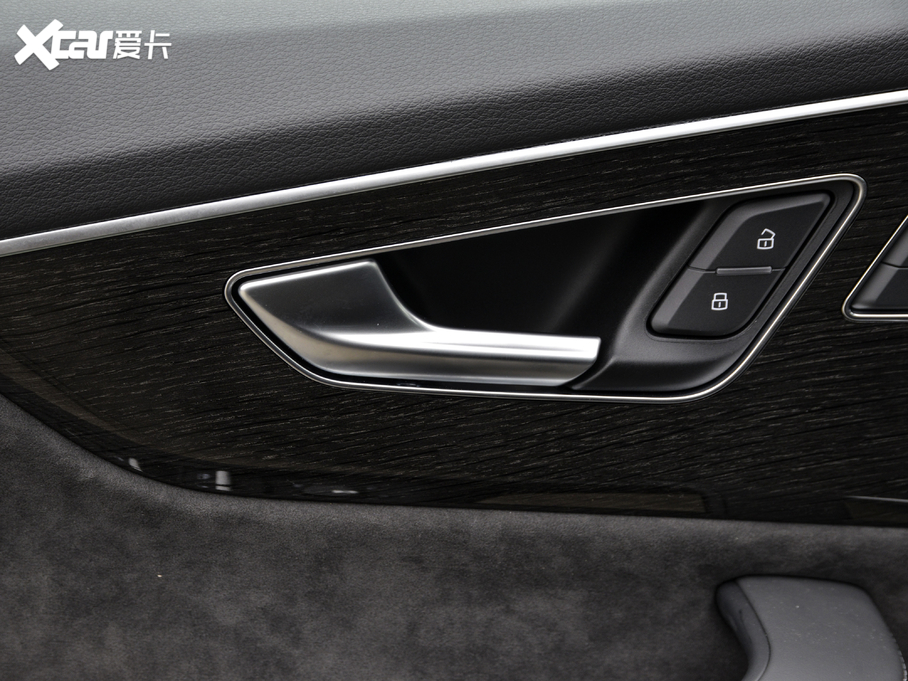 2021��W��Q8 55 TFSI ���x�Ӹ���