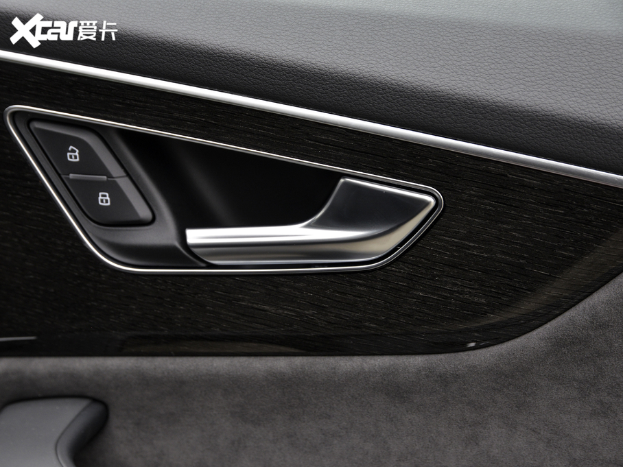 2021��W��Q8 55 TFSI ���x�Ӹ���