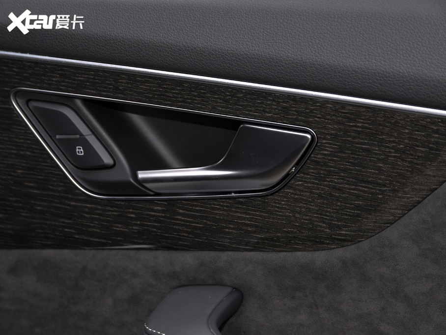 2021��W��Q8 55 TFSI ���x�Ӹ���