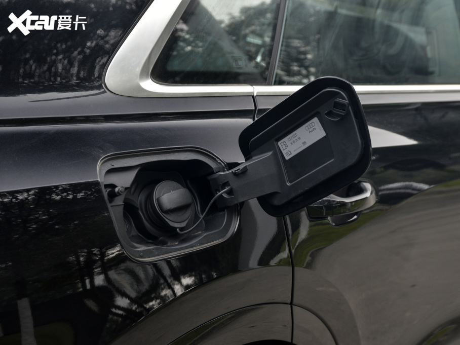 2021��W��Q8 45 TFSI ���A������