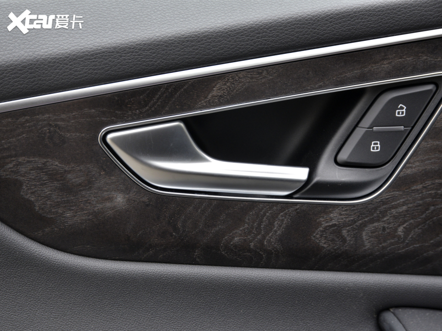 2021��W��Q8 45 TFSI ���A������