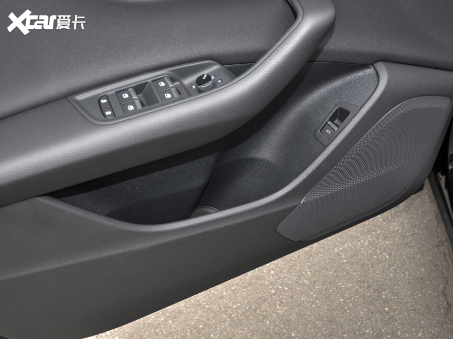 2021��W��Q8 45 TFSI ���A������