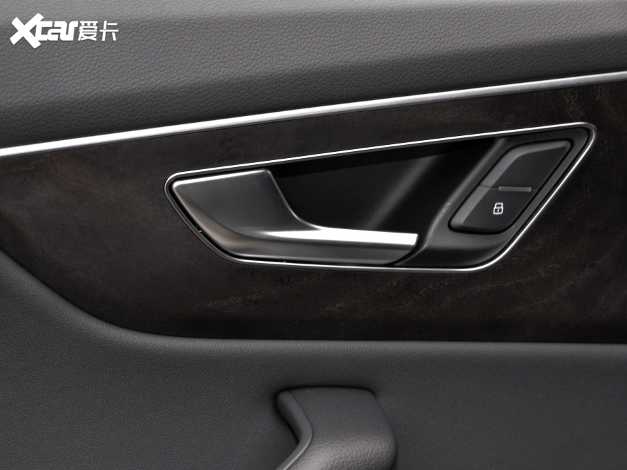 2021��W��Q8 45 TFSI ���A������