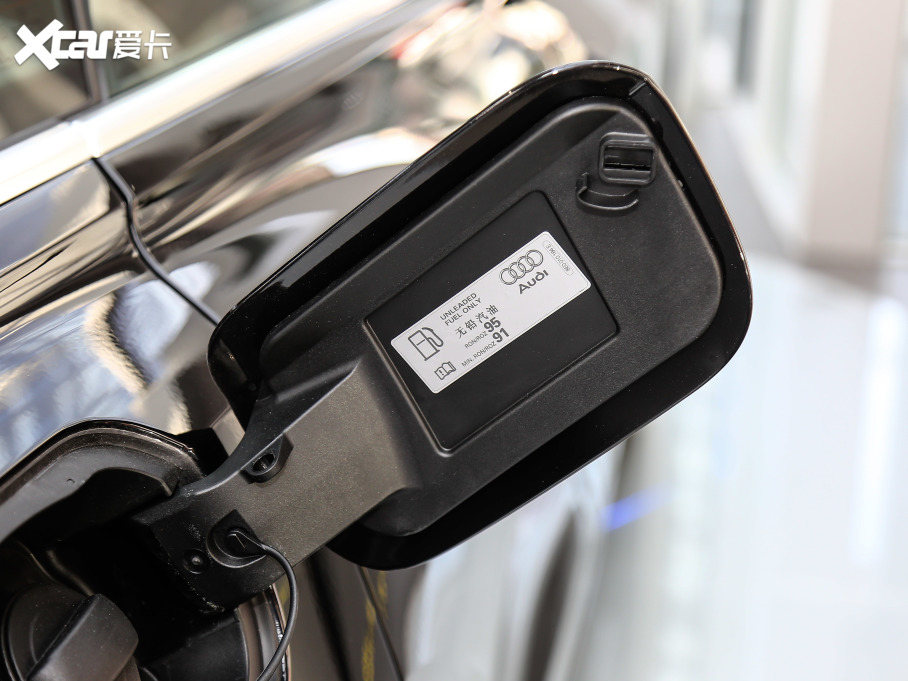 2021��?yu��n)W��Q8 55 TFSI ���A��(d��ng)����