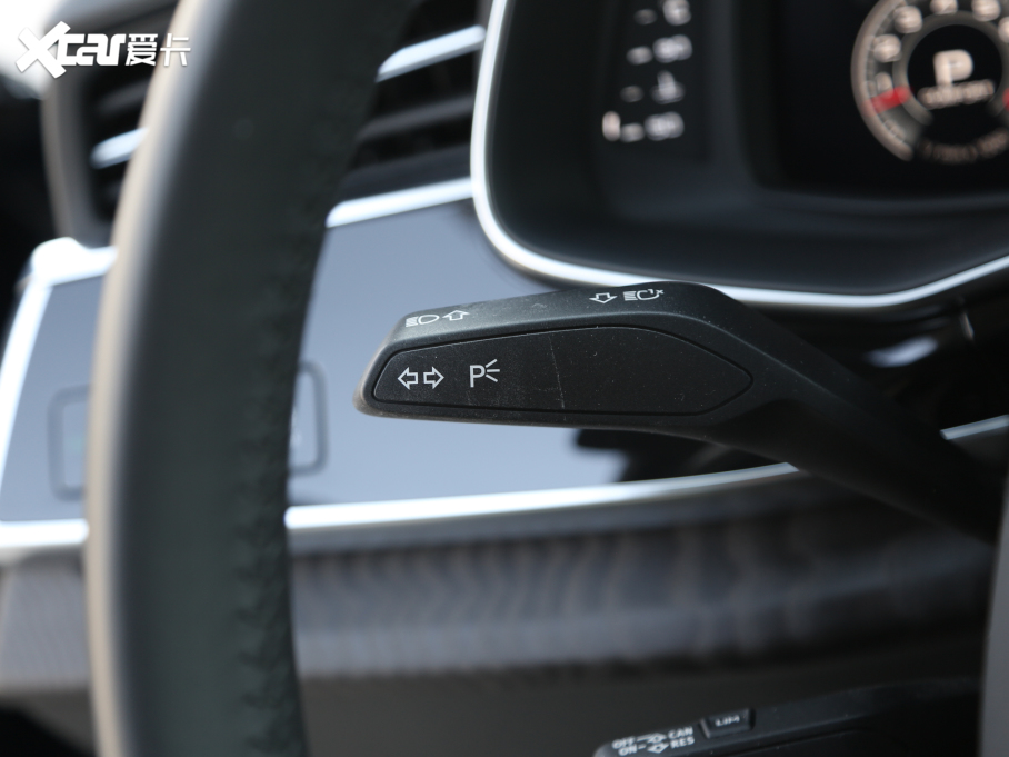 2021��W��Q8 55 TFSI ���x�Ӹ���