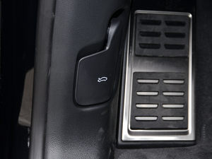 2021��55 TFSI ���x�Ӹ��� �п؅^