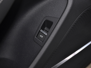 2021��55 TFSI ���x�Ӹ��� �п؅^