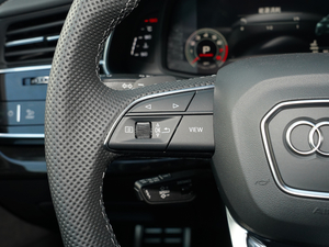 2021��55 TFSI ��ҹ�Tʿ������ �п؅^