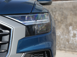 2021��55 TFSI ���x�Ӹ��� �������^