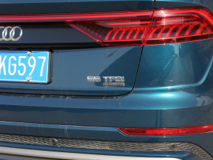 2021��55 TFSI ���x�Ӹ��� �������^