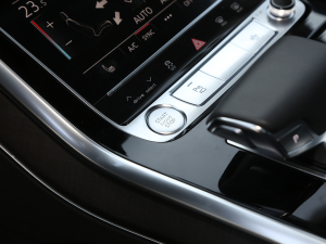 2021��55 TFSI ���x�Ӹ��� �п؅^