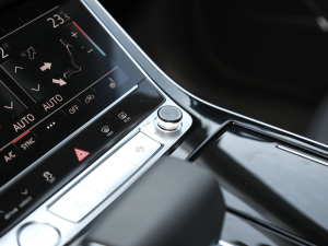 2021��55 TFSI ���x�Ӹ��� �п؅^