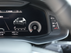 2021��55 TFSI ���x�Ӹ��� �п؅^