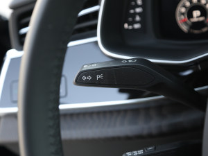 2021��55 TFSI ���x�Ӹ��� �п؅^