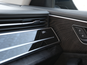 2021��55 TFSI ���x�Ӹ��� �п؅^