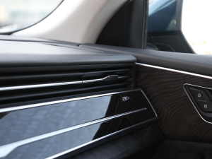 2021��55 TFSI ���x�Ӹ��� �п؅^