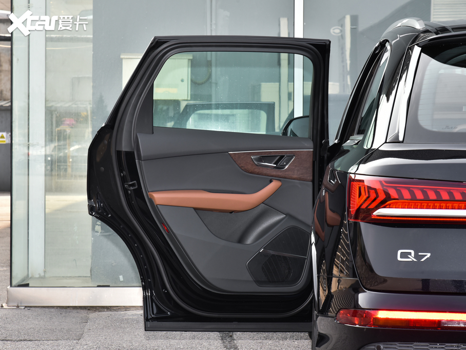 2021WQ7 45 TFSI quattro S line\