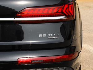 202155 TFSI quattro S line\ ^