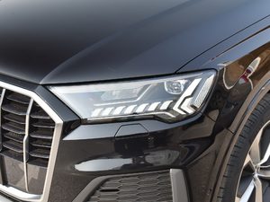 202145 TFSI quattro S line\ ^