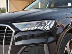 202145 TFSI quattro S line\ ^