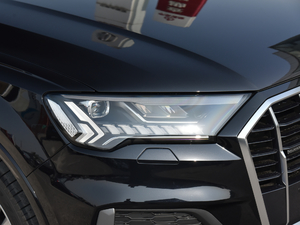 202145 TFSI quattro S line\ ^