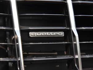 202145 TFSI quattro S line\ ^