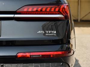 202145 TFSI quattro S line\ ^