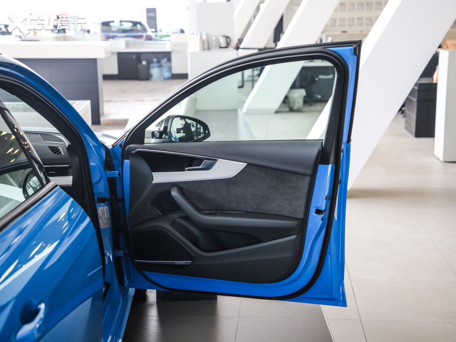 2021WA4 Avant h 40 TFSI AӸ