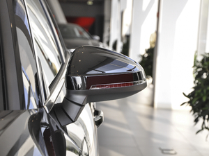 2021h 40 TFSI r(sh) ҕR