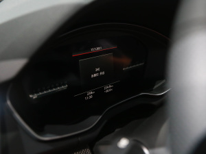 20213.0 TFSI quattro п؅^