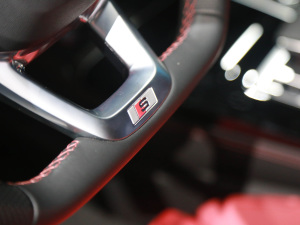 20213.0 TFSI quattro п؅^