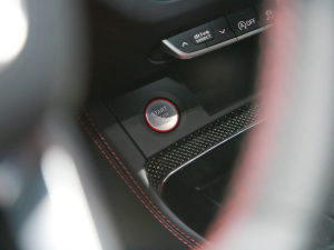 20213.0 TFSI quattro п؅^