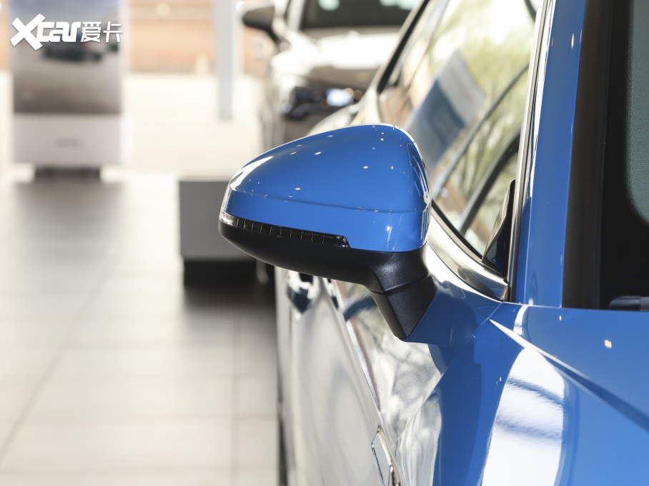 2021WA5 Coupe Coupe 40 TFSI rЄӸ