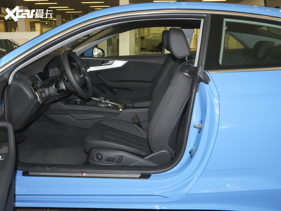 2021WA5 Coupe Coupe 40 TFSI rЄӸ