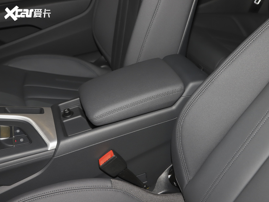 2021WA5 Coupe Coupe 40 TFSI rЄӸ