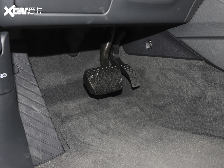 2021WA5 Coupe Coupe 40 TFSI rЄӸ