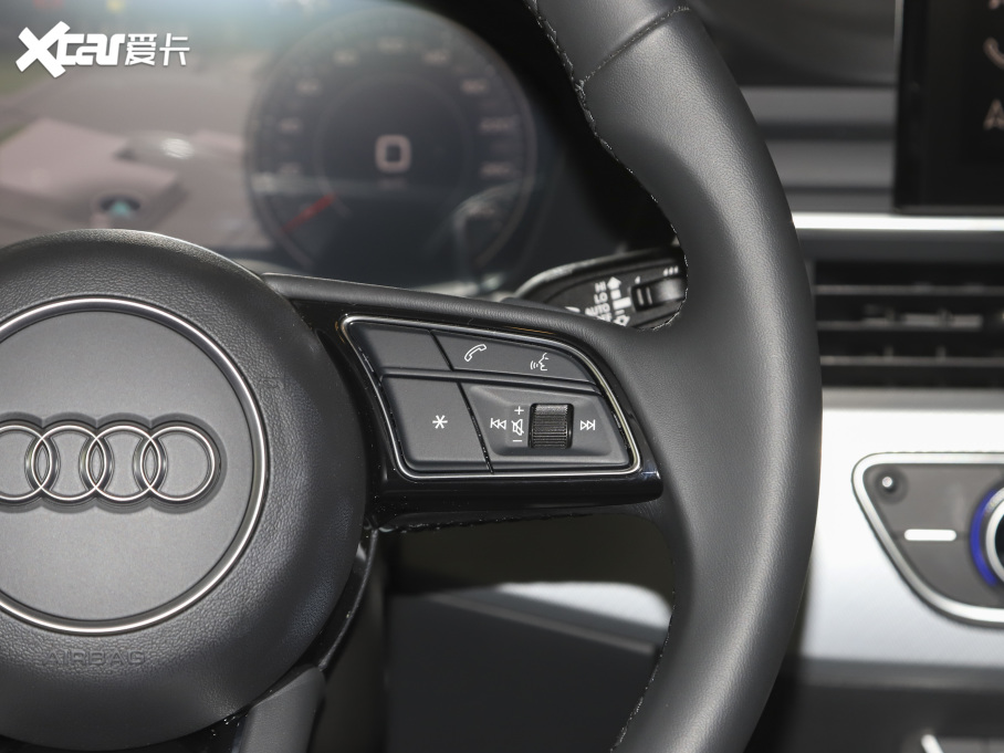 2021WA5 Coupe Coupe 40 TFSI rЄӸ