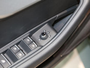 2021��Cabriolet 40 TFSI �r�ЄӸ��� �п؅^