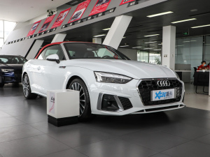 2021��Cabriolet 45 TFSI quattro ���x�Ӹ��� ���w���^