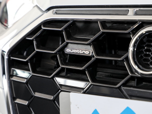 2021��Cabriolet 45 TFSI quattro ���x�Ӹ��� �������^