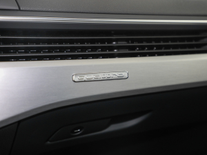 2021��Cabriolet 45 TFSI quattro ���x�Ӹ��� �п؅^