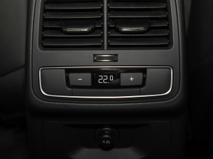 2021��Cabriolet 45 TFSI quattro ���x�Ӹ��� �п؅^