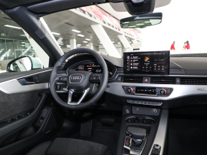 2021��Cabriolet 45 TFSI quattro ���x�Ӹ��� �п؅^