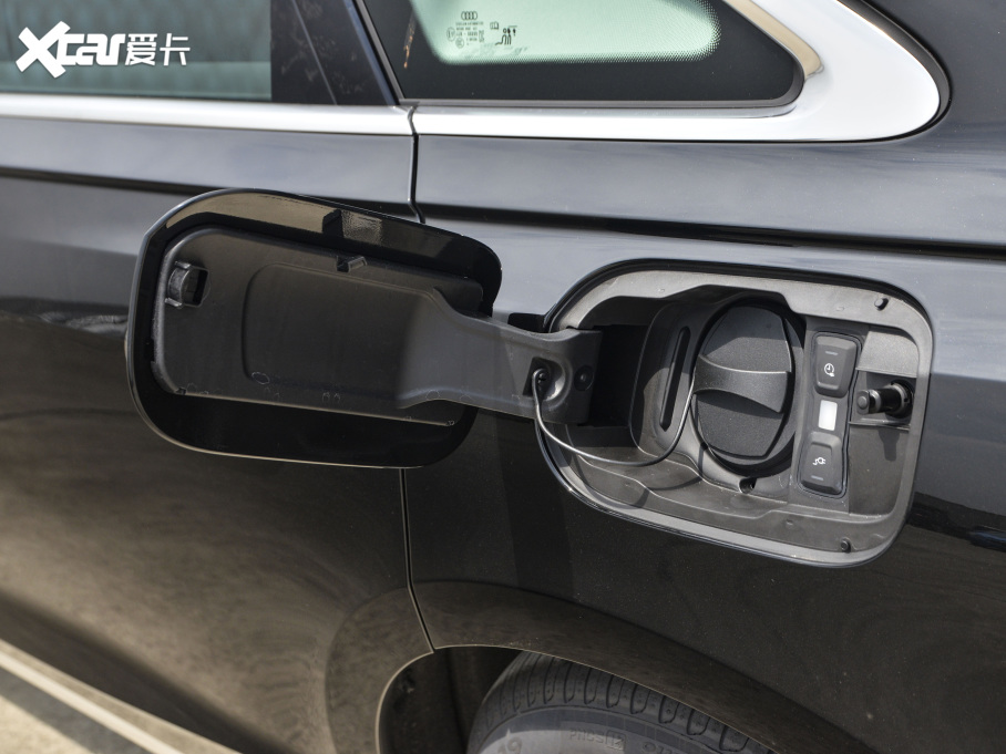 2021?yun)WA8Դ 60 TFSIe quattro