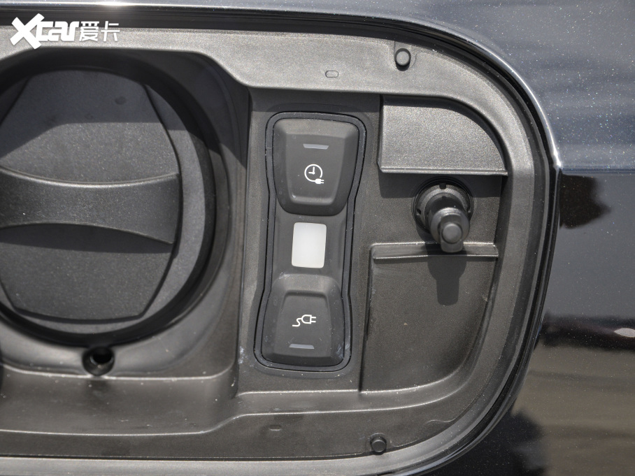 2021WA8Դ 60 TFSIe quattro