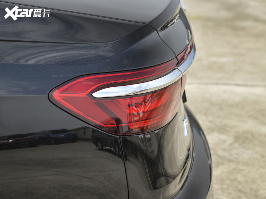 2021WA8Դ 60 TFSIe quattro