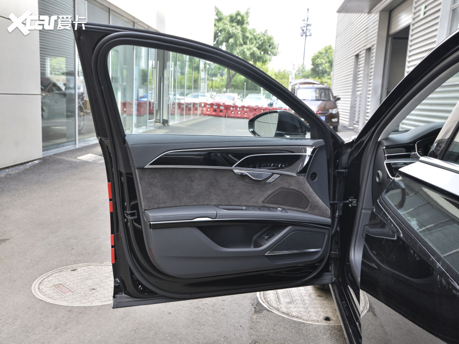 2021WA8Դ 60 TFSIe quattro