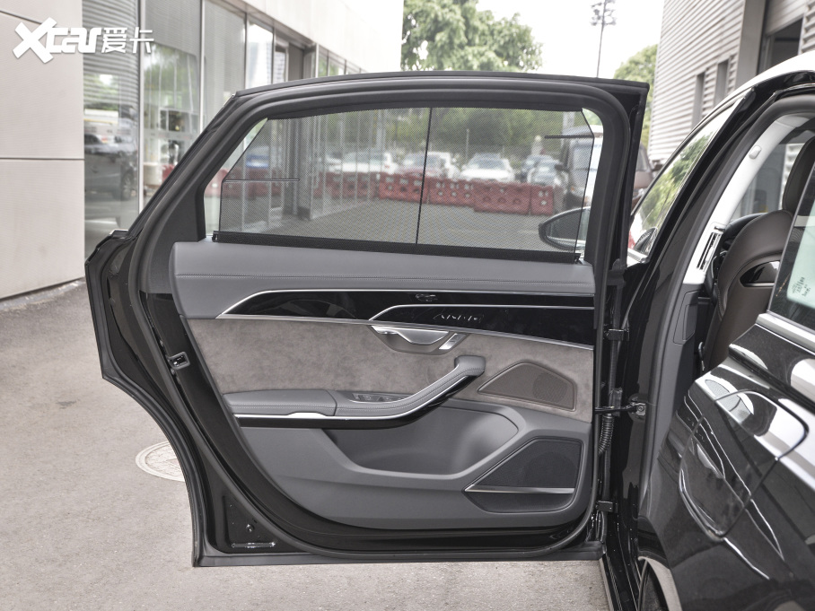 2021WA8Դ 60 TFSIe quattro