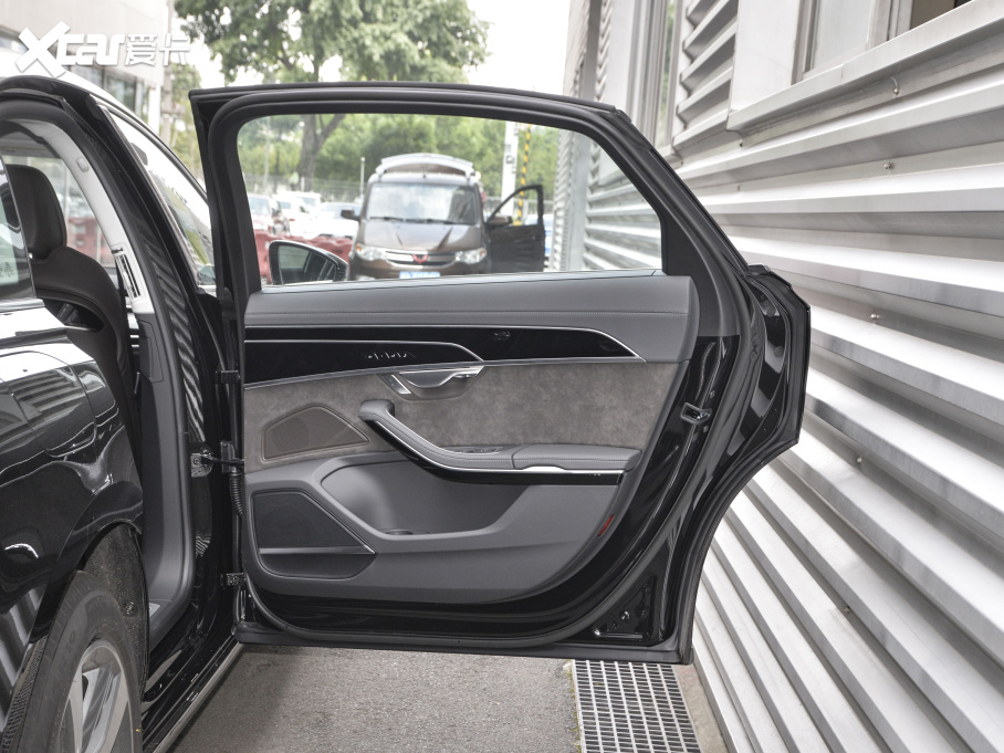 2021WA8Դ 60 TFSIe quattro