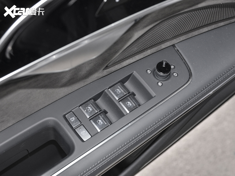 2021WA8Դ 60 TFSIe quattro